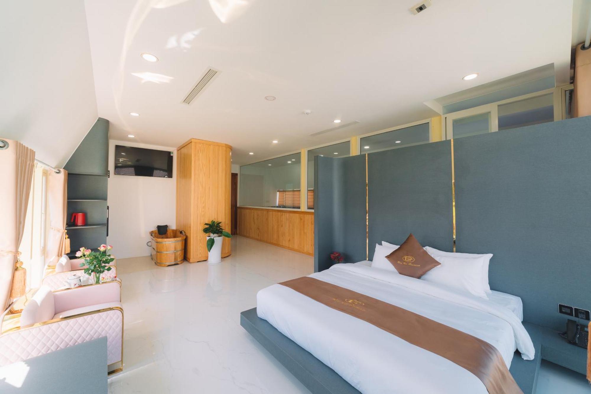 Quy Tai Premium Hotel Da Lat Exterior photo